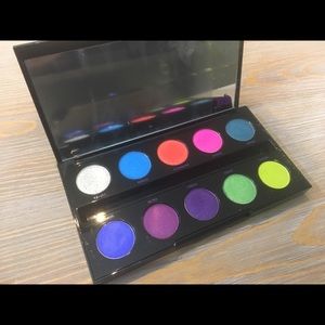 Urban Decay Electric Palette